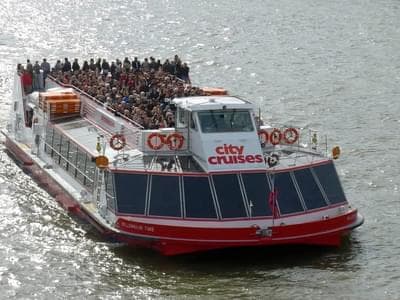 Hop-On Hop-Off Sightseeing Cruise